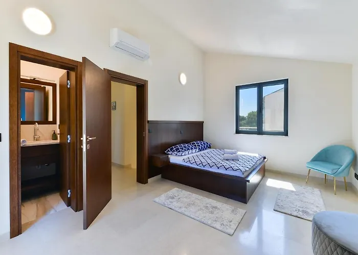 빌라 Beachfront Mediterranea 쿠클리차