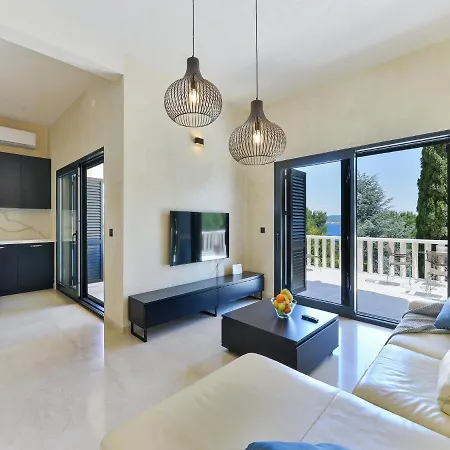 Beachfront Mediterranea קוקליצ'ה