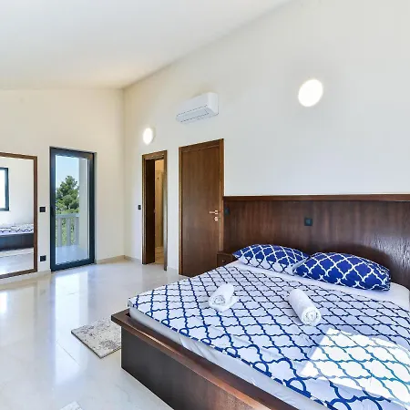 Beachfront Mediterranea * קוקליצ'ה