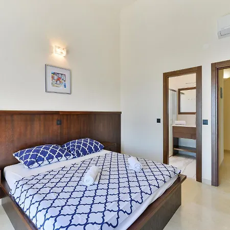 וילה Beachfront Mediterranea