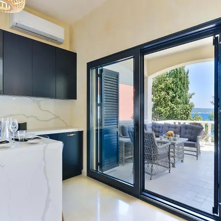 Beachfront Mediterranea Villa