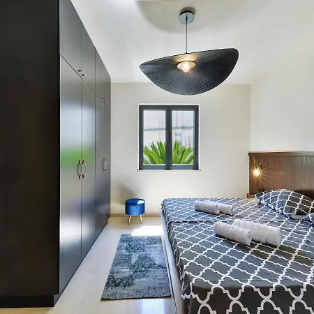 Beachfront Mediterranea וילה קוקליצ'ה