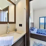 Beachfront Mediterranea Βίλα